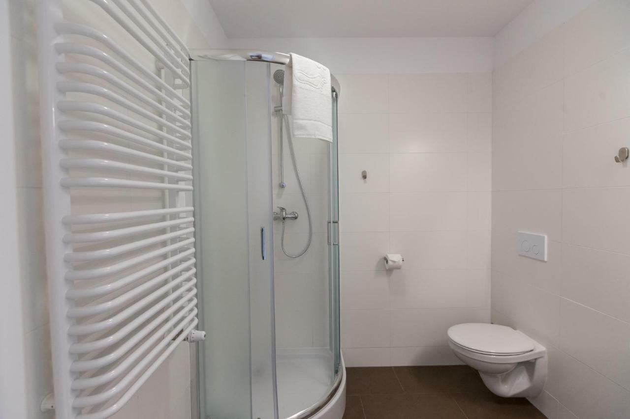 Artrooms Pokoje Goscinne Krosno Ngoại thất bức ảnh