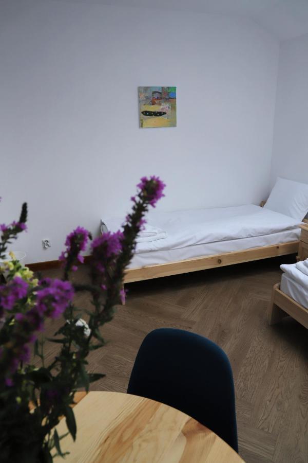 Artrooms Pokoje Goscinne Krosno Ngoại thất bức ảnh