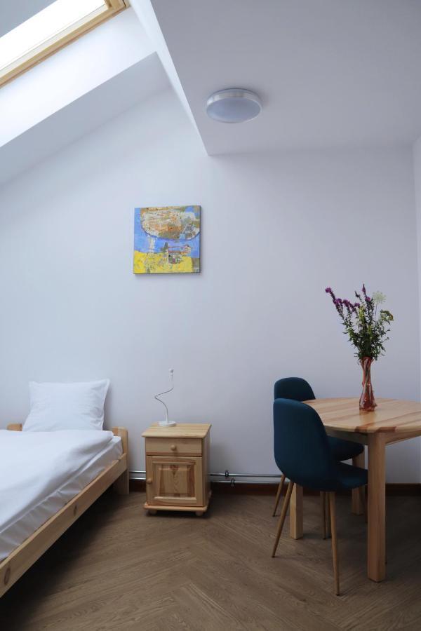 Artrooms Pokoje Goscinne Krosno Ngoại thất bức ảnh